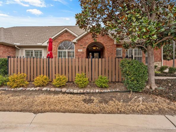 3100  Camellia Rose Drive  110, Fort Worth Texas 76116
