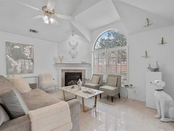 3100  Camellia Rose Drive  110, Fort Worth Texas 76116