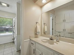 1504  Riviera Court , Arlington Texas 76012