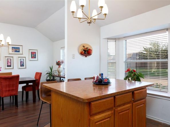 5167  Berridge Lane , Dallas Texas 75227