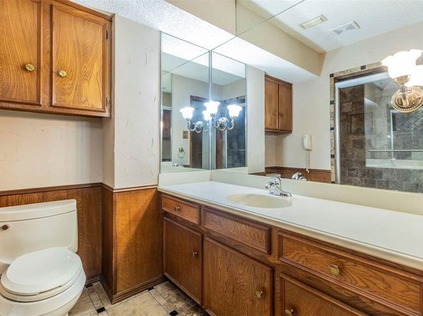 2881  Selma Lane , Farmers Branch Texas 75234