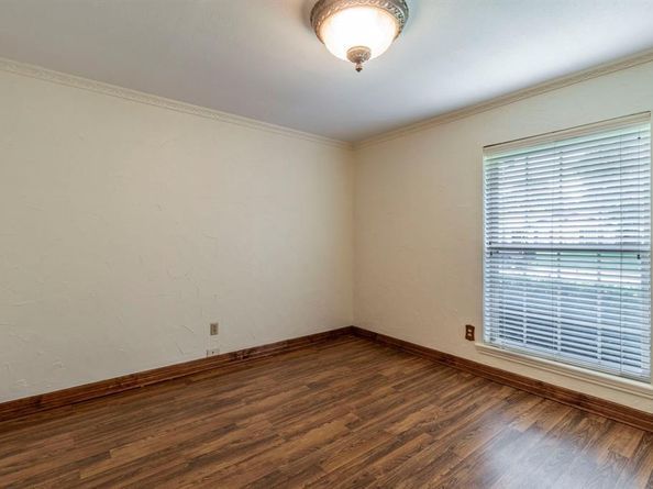 2881  Selma Lane , Farmers Branch Texas 75234