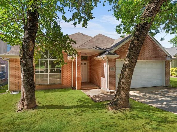 7632  Arbor Ridge Court , Fort Worth Texas 76112