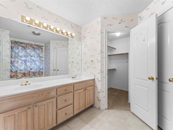 7632  Arbor Ridge Court , Fort Worth Texas 76112