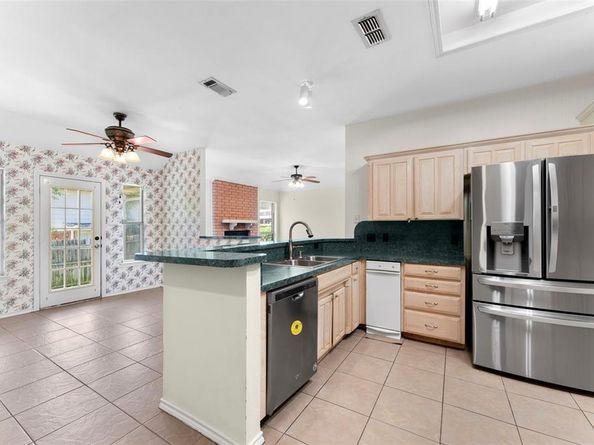 7632  Arbor Ridge Court , Fort Worth Texas 76112