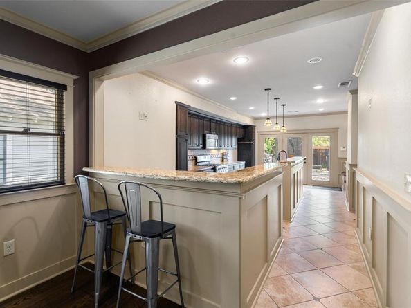 422 S Winnetka Avenue , Dallas Texas 75208