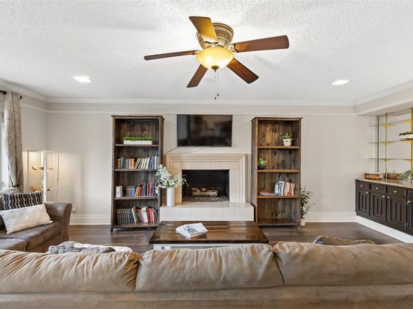 1105 E Spring Valley Road , Richardson Texas 75081