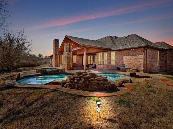 2885  Forest Hills Drive , Cross Roads Texas 76227