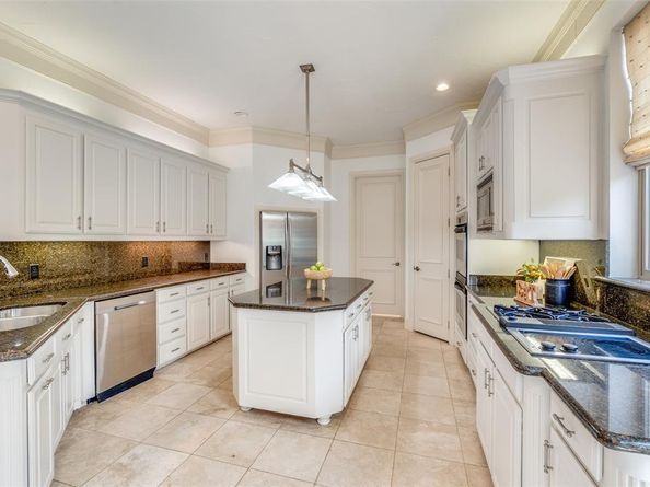 13  Cochran Oaks Lane , Dallas Texas 75220