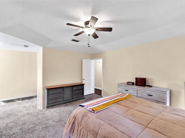 7612  Creekmoore Drive , Fort Worth Texas 76133