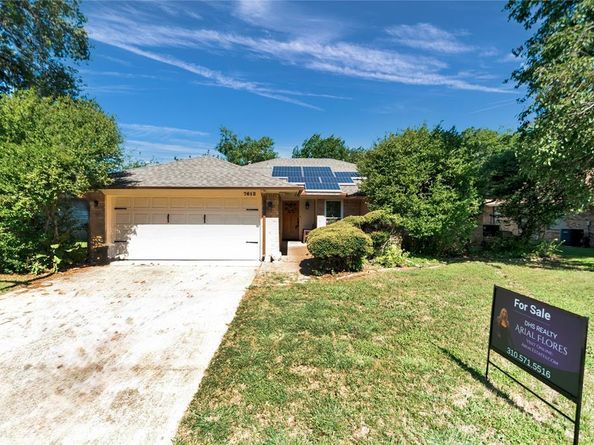 7612  Creekmoore Drive , Fort Worth Texas 76133