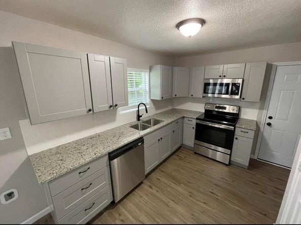 2722  Hector Street , Dallas Texas 75210