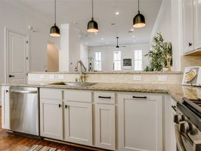 2123  Diversey Street , Dallas Texas 75201