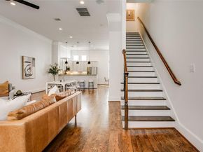 2123  Diversey Street , Dallas Texas 75201