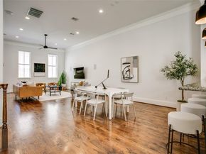 2123  Diversey Street , Dallas Texas 75201