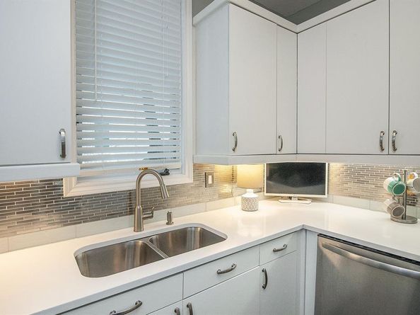 4040  Avondale Avenue  302, Dallas Texas 75219