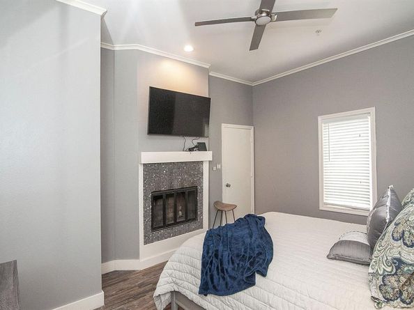 4040  Avondale Avenue  302, Dallas Texas 75219