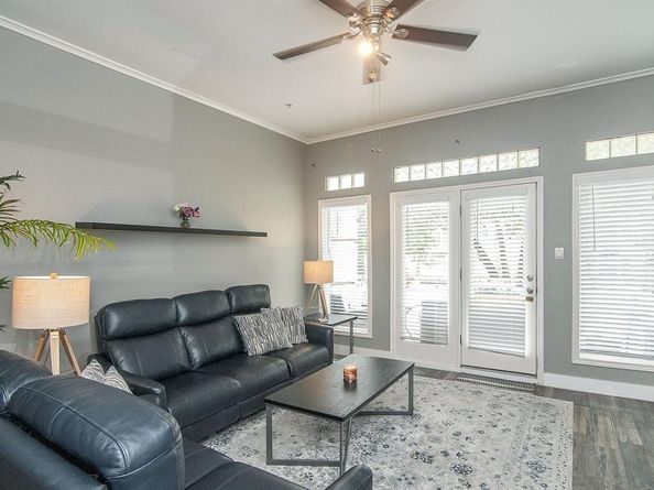 4040  Avondale Avenue  302, Dallas Texas 75219