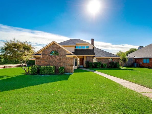 1101  Shawnee Trail , Carrollton Texas 75007