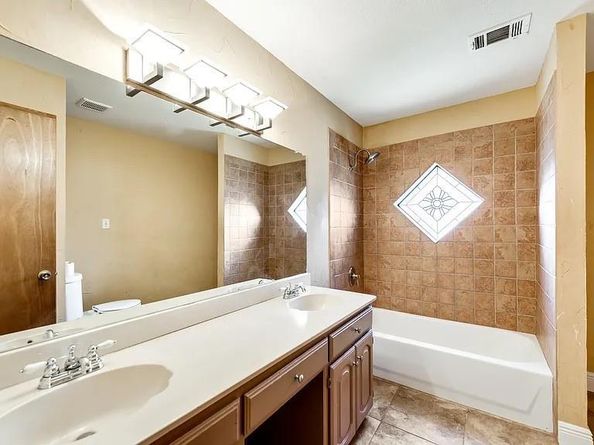 1101  Shawnee Trail , Carrollton Texas 75007