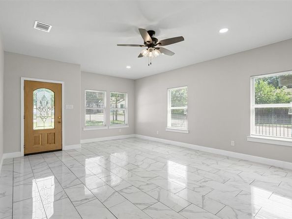 2636  Carter Avenue , Fort Worth Texas 76103