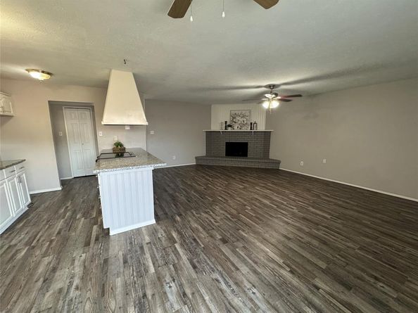 913  Valley View Drive , Allen Texas 75002