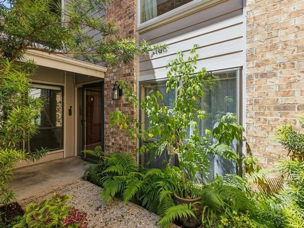 2902  Shady Lake Circle , Carrollton Texas 75006