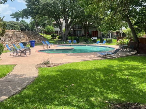 2902  Shady Lake Circle , Carrollton Texas 75006