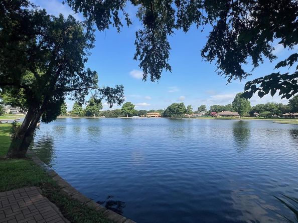 2902  Shady Lake Circle , Carrollton Texas 75006