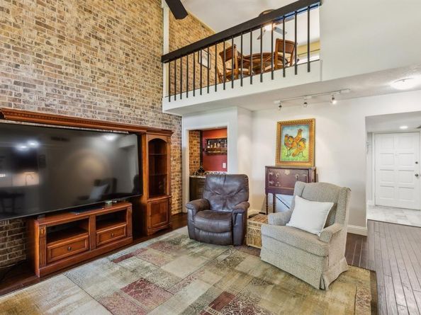 2902  Shady Lake Circle , Carrollton Texas 75006