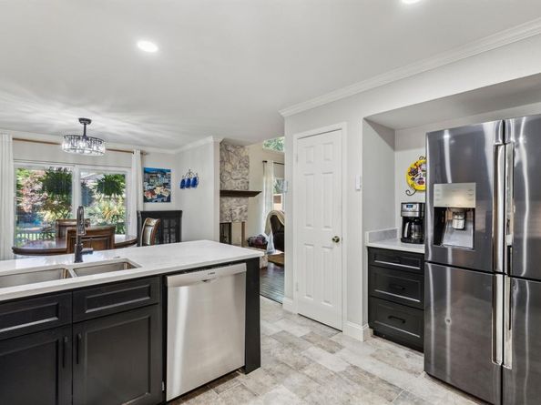 2902  Shady Lake Circle , Carrollton Texas 75006