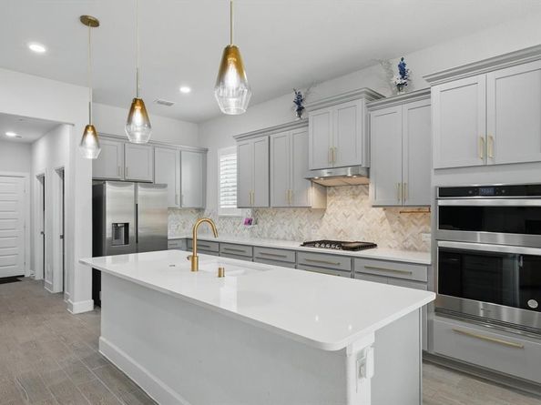 2010  Hollowcreek Trail , Lewisville Texas 75010