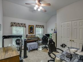 4901  Hidden Oaks Lane , Arlington Texas 76017