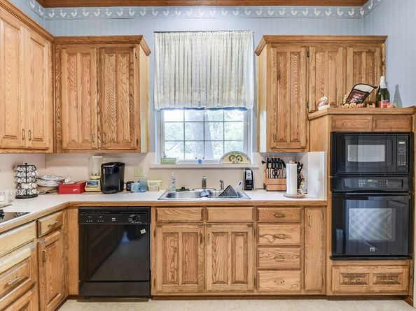 4901  Hidden Oaks Lane , Arlington Texas 76017