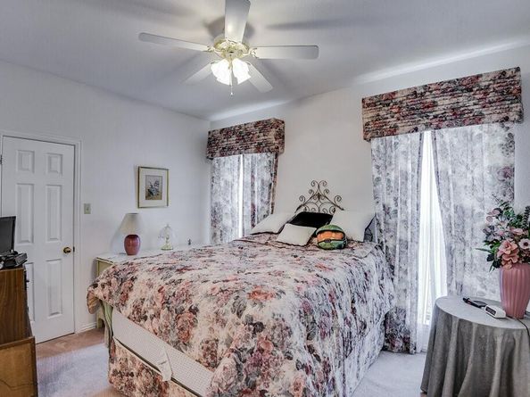 4901  Hidden Oaks Lane , Arlington Texas 76017