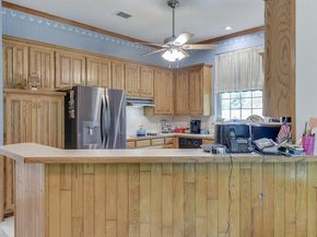 4901  Hidden Oaks Lane , Arlington Texas 76017