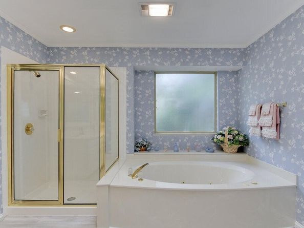 4901  Hidden Oaks Lane , Arlington Texas 76017