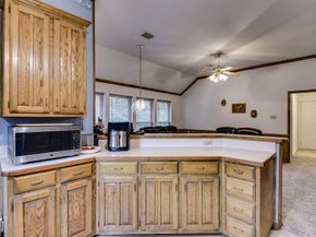 4901  Hidden Oaks Lane , Arlington Texas 76017