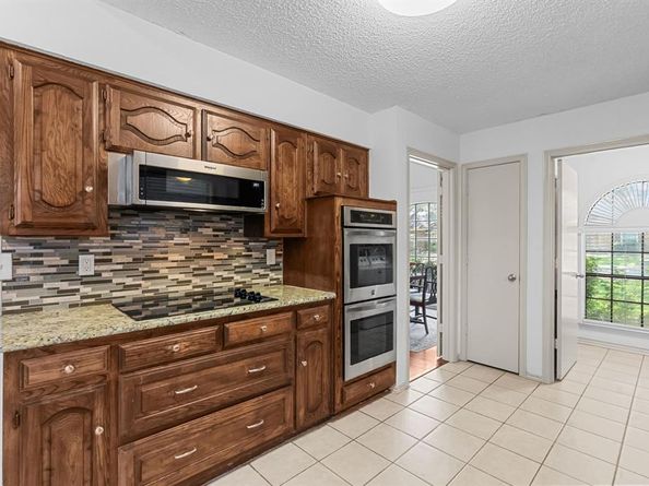 309  Faircrest Drive , Garland Texas 75040