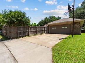 309  Faircrest Drive , Garland Texas 75040