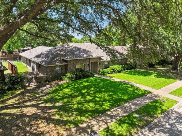 309  Faircrest Drive , Garland Texas 75040