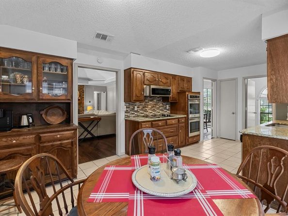 309  Faircrest Drive , Garland Texas 75040