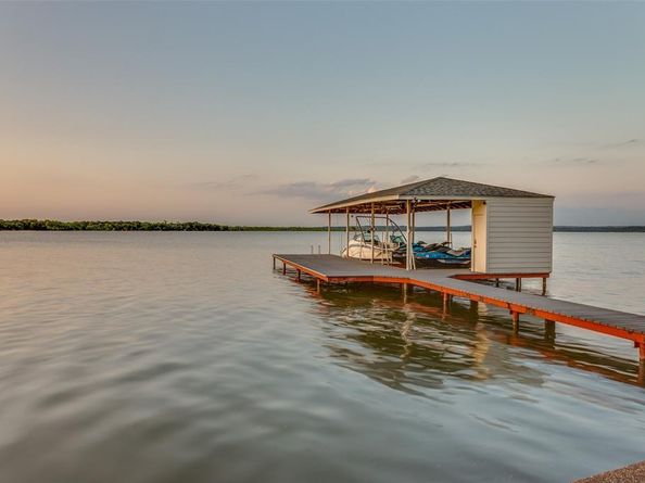 452  Windjammer Lane , Azle Texas 76020