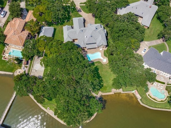 452  Windjammer Lane , Azle Texas 76020