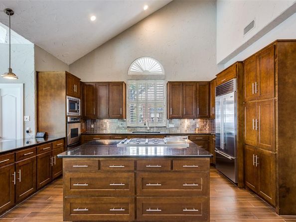 452  Windjammer Lane , Azle Texas 76020