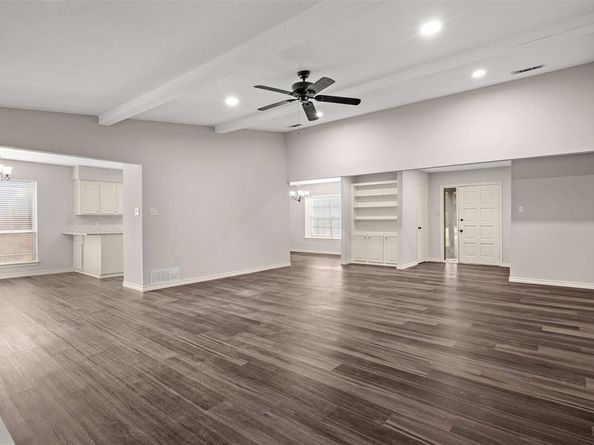 4404  Three Oaks Drive , Arlington Texas 76016