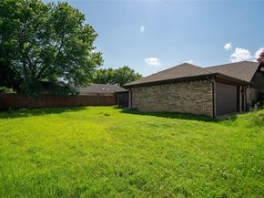 4404  Three Oaks Drive , Arlington Texas 76016