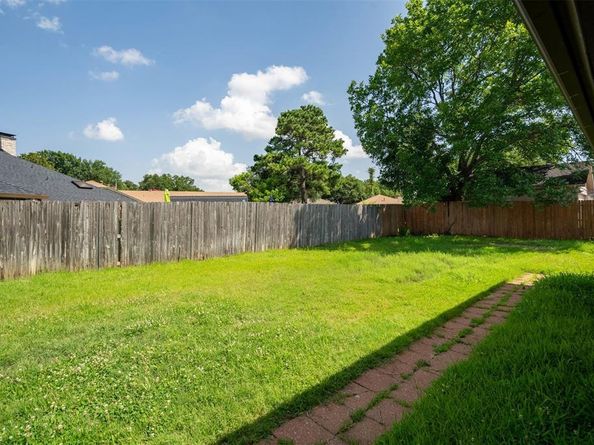 4404  Three Oaks Drive , Arlington Texas 76016