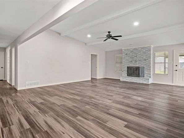 4404  Three Oaks Drive , Arlington Texas 76016
