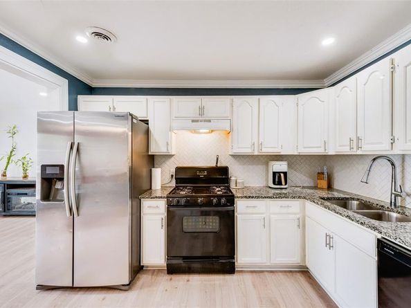 1406  Highland Street , Mesquite Texas 75149